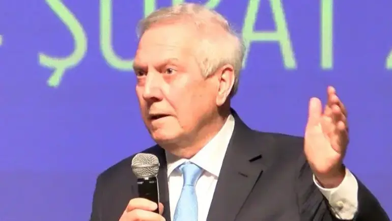 Fenerbahçe'de Aziz Yıldırım kararını resmen verdi